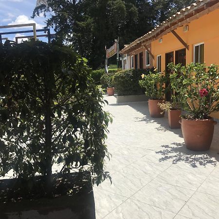 Hostal El Hangar Рионегро Екстериор снимка