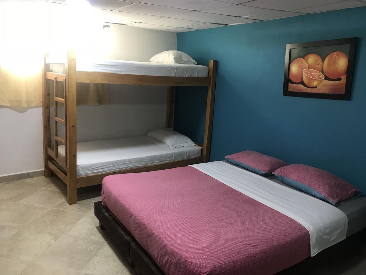 Hostal El Hangar Рионегро Екстериор снимка