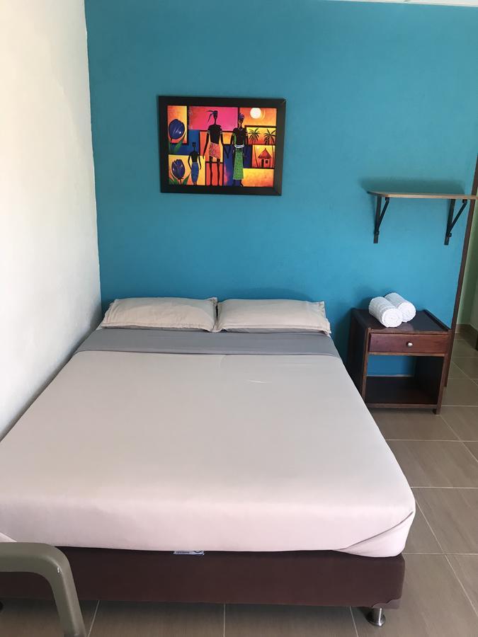 Hostal El Hangar Рионегро Екстериор снимка